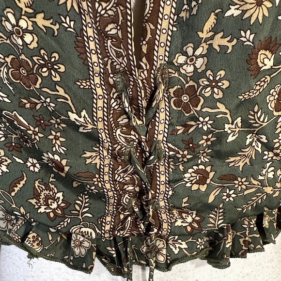 Karma Highway Bohemian Style Floral Green Women's Top - Picture 2 of 13